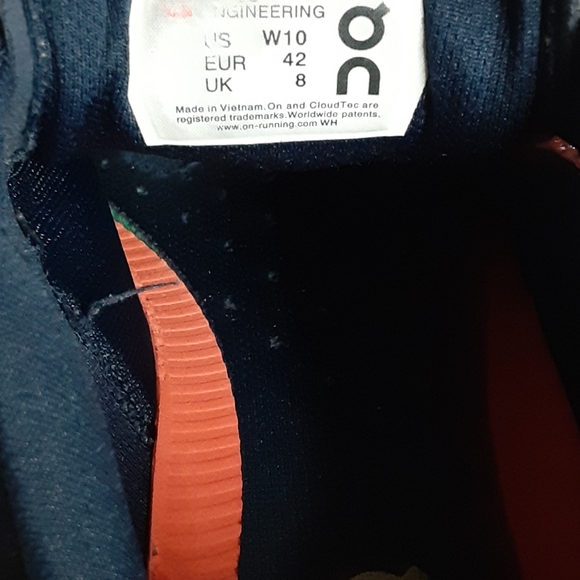 Womens size 10 Swiss Engineering CloudFlow sneaker - Picture 9 of 11